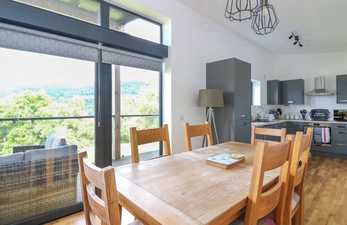 Aberfeldy Cottage | 6 STRATHTAY LODGES, pet friendly, with open fire in Aberfeldy