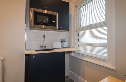 Seaford Cottage | 6, THE CUCKMERE, pet friendly, country holiday cottage in Seaford