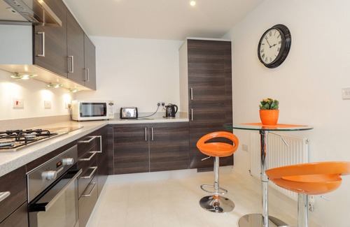 Bexhill-on-Sea Cottage | 60 GALLEY HILL VIEW, family friendly, with a garden in Bexhill-On-Sea