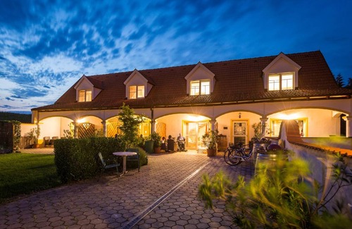 Morbisch am See Apartment | 60 m² Apartment ∙ 2 bedrooms ∙ 9 guests