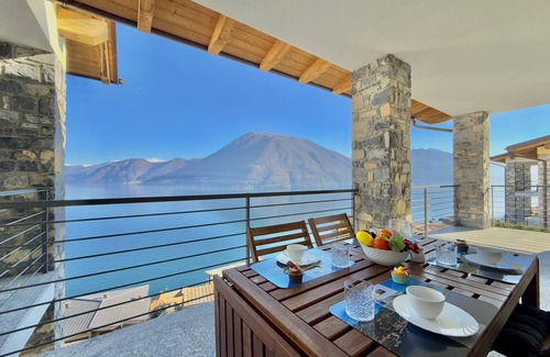 Argegno Apartment | 60 m² Apartment ∙ 2 bedrooms ∙ 4 guests