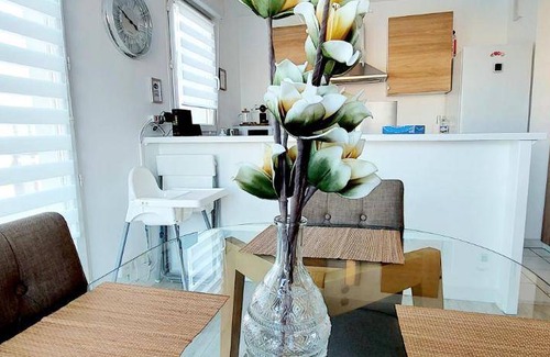 Cergy-Pontoise Apartment | 60 m² Apartment ∙ 2 bedrooms ∙ 6 guests