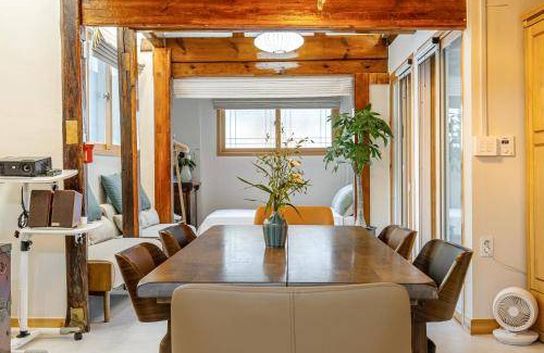 Sajik-dong Apartment | 60 m² Apartment ∙ 3 bedrooms ∙ 8 guests