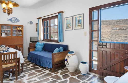 Kanala House | 60 m² Finca ∙ 1 bedroom ∙ 4 guests