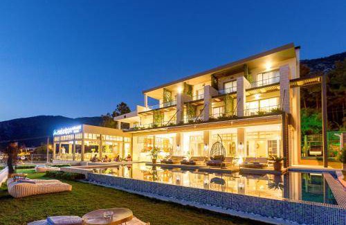 Karaoz Hotel | 60 m² Hotel ∙ 7 bedrooms ∙ 5 guests