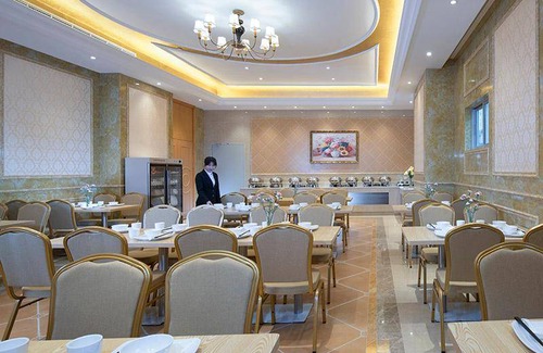 West District Hotel | 60 m² Hotel ∙ 2 bedrooms ∙ 3 guests