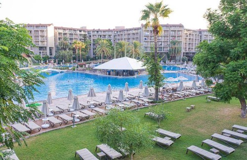 Side Hotel | 60 m² Hotel ∙ 2 bedrooms ∙ 127 guests