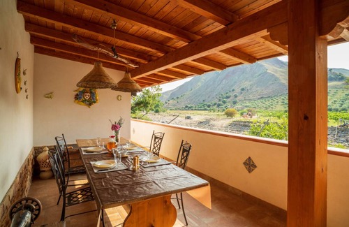 Bronte House | 60 m² House ∙ 2 bedrooms ∙ 6 guests