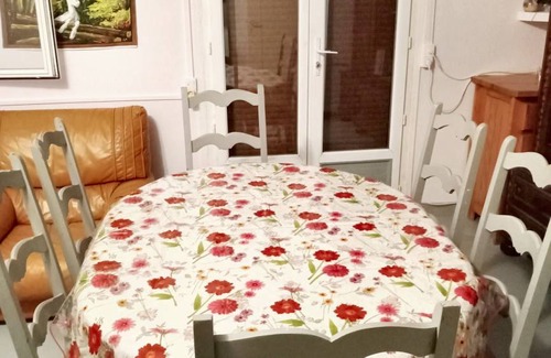 Montlucon House | 60 m² House ∙ 3 bedrooms ∙ 6 guests
