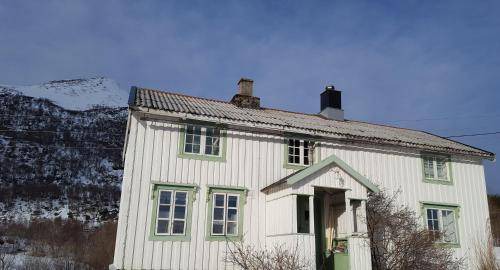 Engeloya House | 60 m² House ∙ 4 bedrooms ∙ 7 guests