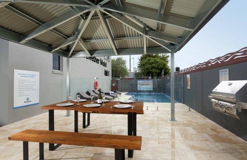 Merewether Hotel | 60 m² Motel ∙ 10 guests