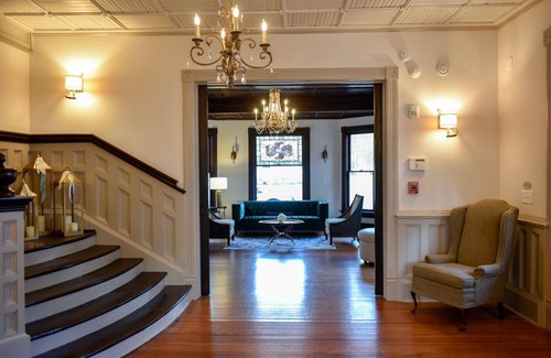 Monroe House | 60 m² Motel ∙ 8 guests