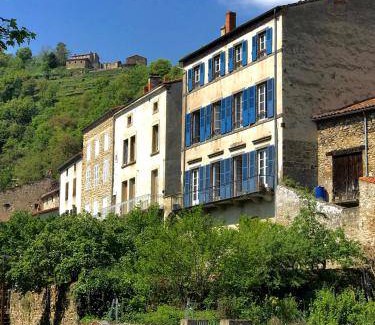 Lavoute-Chilhac Bed & Breakfast | 600 m² Bed and breakfast ∙ 9 bedrooms ∙ 15 guests