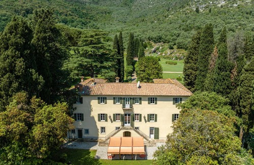 Vicopelago Villa | 600 m² Villa ∙ 5 bedrooms ∙ 10 guests