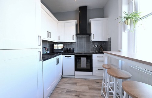 New Cross Apartment | 60C Lewisham Way SE14 6NY London Umodzi House