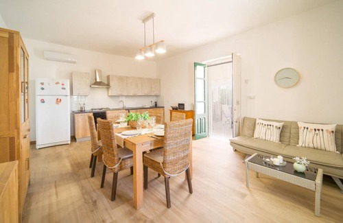 Menfi House | 61 m² House ∙ 2 bedrooms ∙ 5 guests