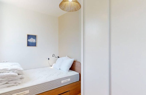 Suresnes Resort | 618 m² Private room ∙ 1 bedroom ∙ 2 guests