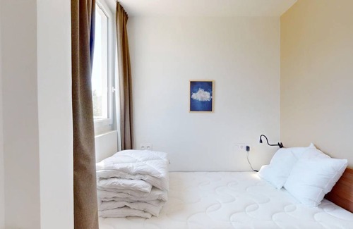 Suresnes Resort | 618 m² Private room ∙ 1 bedroom ∙ 2 guests