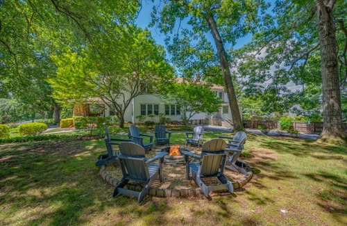 Hyman Heights Historic District House | 623 m² House ∙ 10 bedrooms ∙ 24 guests