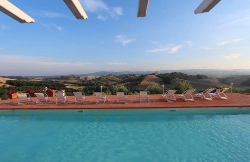 Certaldo Villa | 630 m² Villa ∙ 9 bedrooms ∙ 18 guests