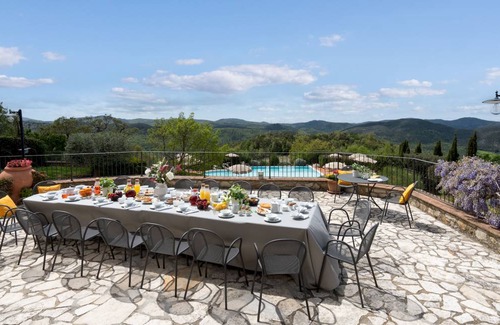 Pomarance Villa | 648 m² Villa ∙ 13 bedrooms ∙ 30 guests