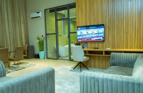 Asaba Hotel | 649 Suites