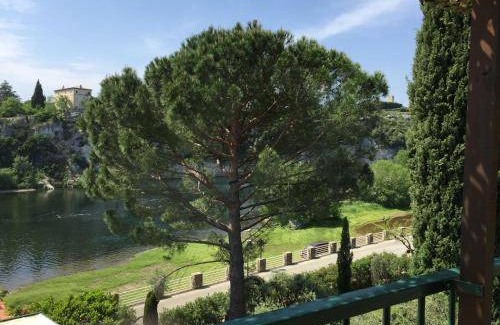 Saint-Martin-d'Ardeche Apartment | 65 m² Apartment ∙ 3 bedrooms ∙ 7 guests
