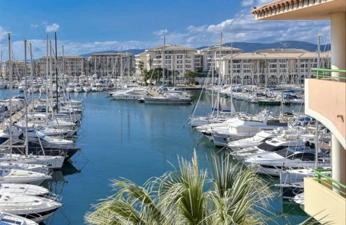 Frejus Port Apartment | 65 m² Apartment ∙ 2 bedrooms ∙ 6 guests