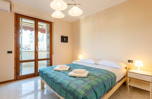 Isolotto Apartment | 65 m² Apartment ∙ 2 bedrooms ∙ 5 guests