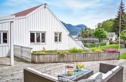 Suldal Apartment | 65 m² Apartment ∙ 3 bedrooms ∙ 5 guests