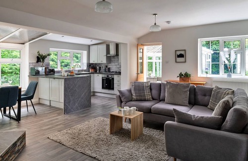 Rowen House | 65 m² Bungalow ∙ 3 bedrooms ∙ 5 guests