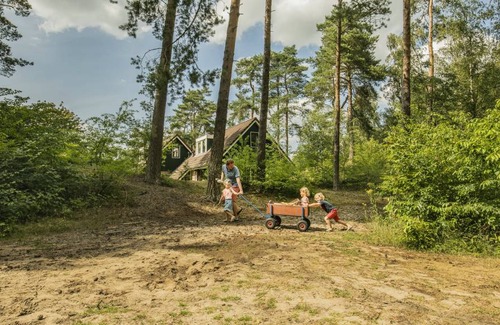 Eerbeek House | 65 m² Bungalow ∙ 4 bedrooms ∙ 8 guests