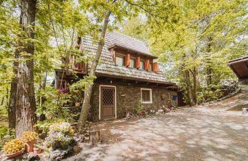 Nicolosi Ski Chalet | 65 m² Chalet ∙ 3 bedrooms ∙ 8 guests