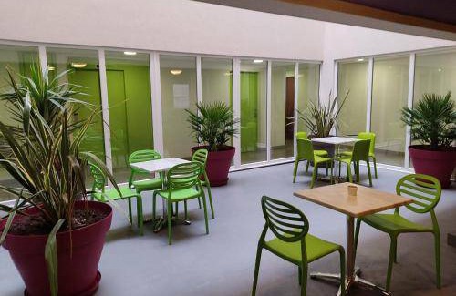 Saint-Mathieu Apartment | 65 m² Serviced apartment ∙ 2 bedrooms ∙ 6 guests