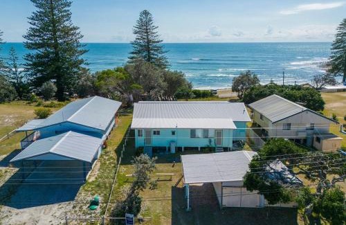 Brooms Head House | 65 Ocean Road, Brooms Head