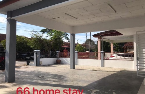 Teluk Intan House | 66 Semi-D Homestay