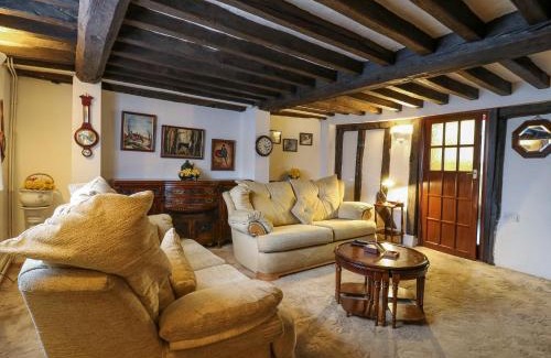 Broom House | 68 Great North Road