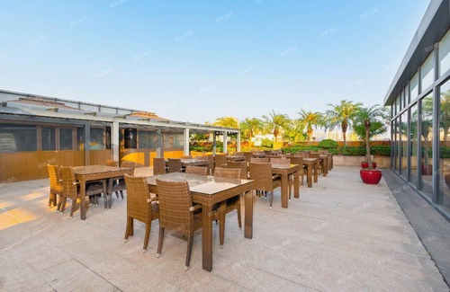Shajing Hotel | 68 m² Hotel ∙ 5 guests