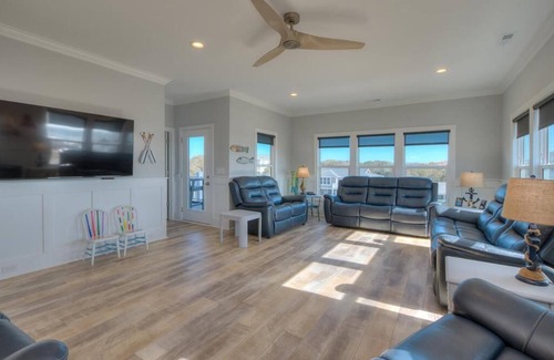 Yaupon Beach House | 6BR/6.5BA House - BRAND NEW, OCEAN VIEWS, POOL, Putting Green, Sleeps 16