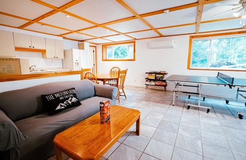 Alban Cottage | 6BR Sandy Beach Waterfront Cottage