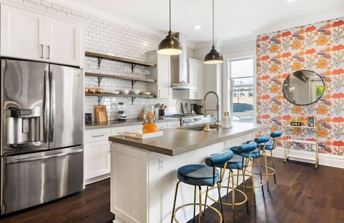 Lawrenceville House | 6min to Pittsburgh Zoo,Pet Friendly,Near Butler St
