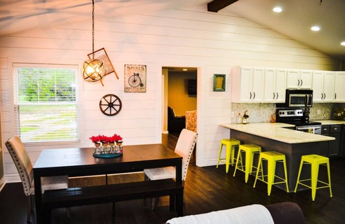 Bergheim House | 7-Acre Hill Country Haven w/POOL-Guadalupe River