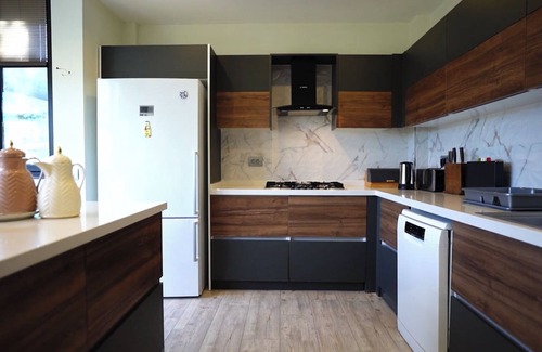 Gemlik House | 7 bed rooms Farm house, perfect for relaxing and reconnecting with loved ones.