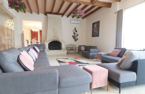 Vierzon House | 7 bedroom accommodation in Vierzon