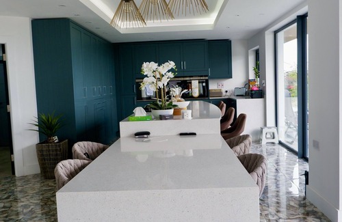 Lisburn Villa | 7 Bedroom Stunning Villa with function room and spa.