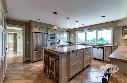 Creemore House | 7 bedrooms 5 bathrooms Country Home near Creemore