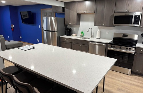 Sandusky Condo | 7 Beds-Sleeps 10-Millennium Suite