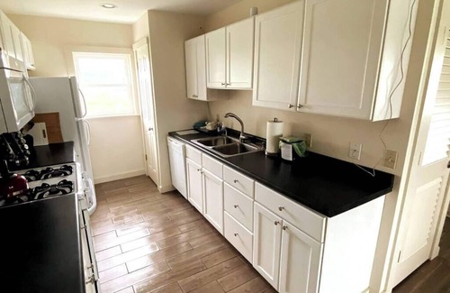 Alburg House | # 7 Isle View - Fishing, Sunsets, Beaches,