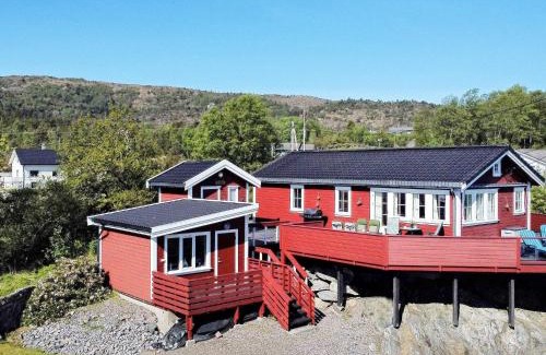 Sund House | 7 person holiday home in KLOKKARVIK