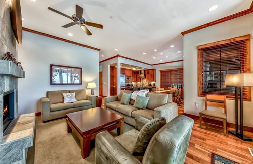 Sierra Shores House | 7 Sierra Shores - 3BR/3BA - Lakefront
